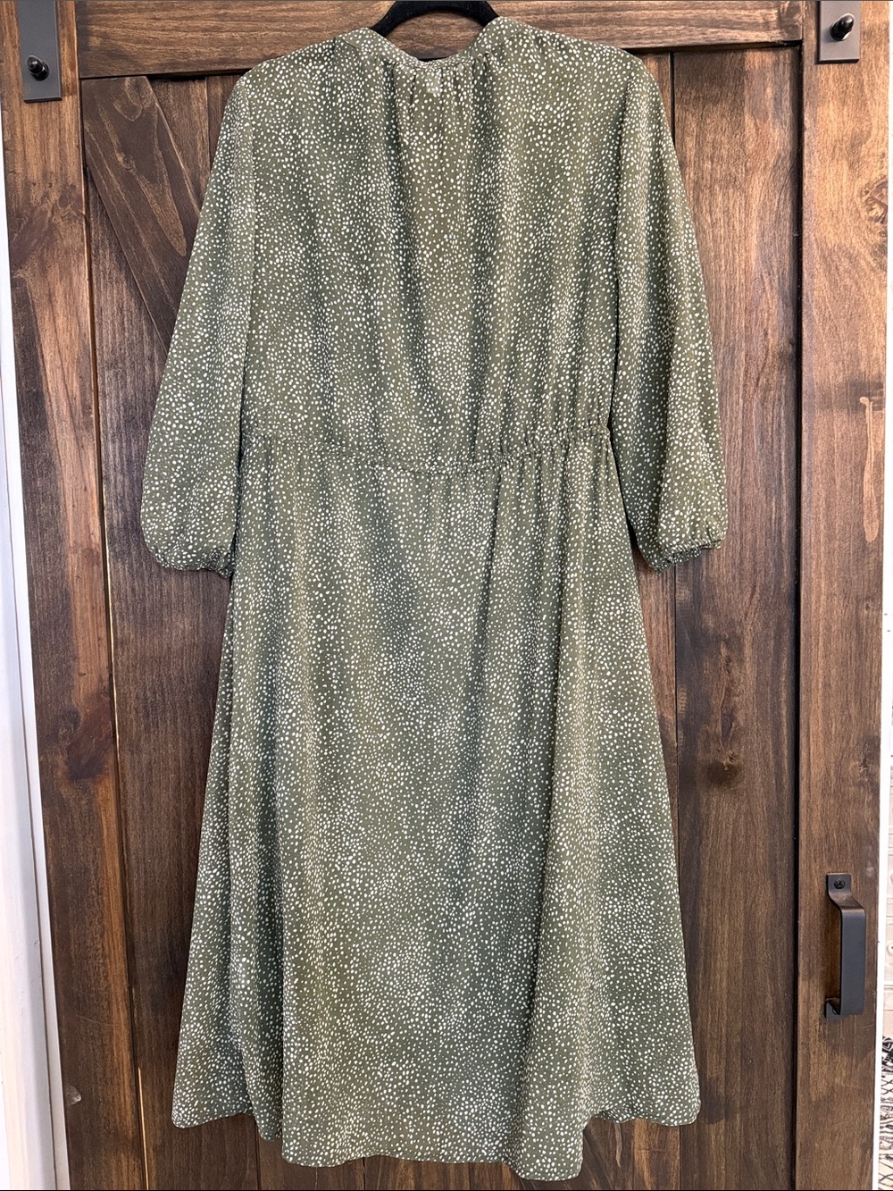 41 Hawthorn Olive Green Button-Front Midi Dress with Dotted Print - Picture 6 of 7